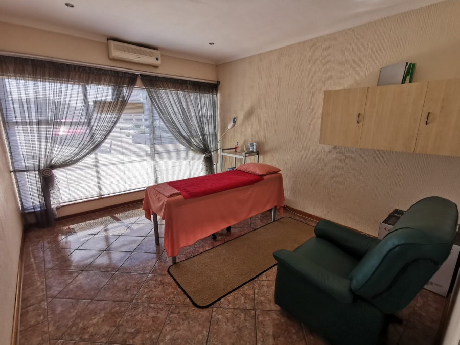 Commercial Property for Sale in Wilkoppies North West